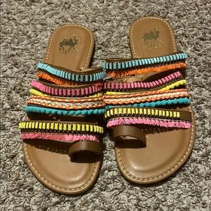 Camel Toes sandals